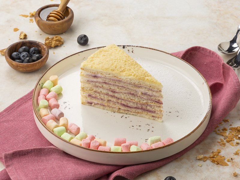 Десерт молочная девочка
